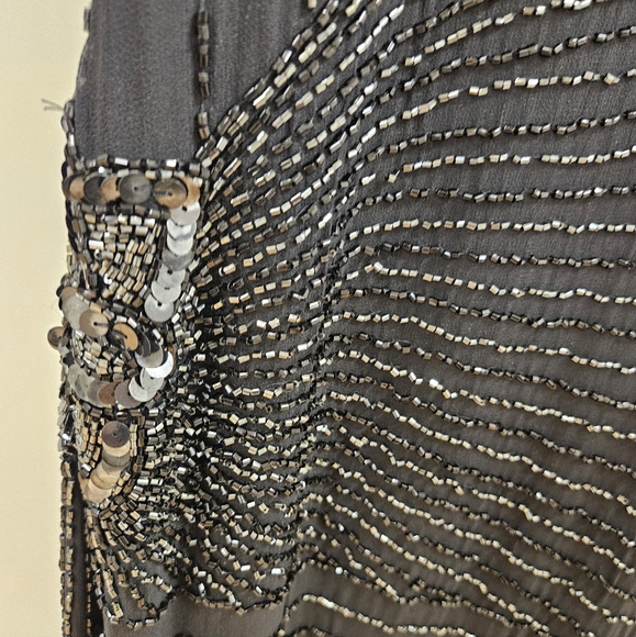 Sequined and embellished dress with keyhole back in black ⚫️ - Picture 3 of 6